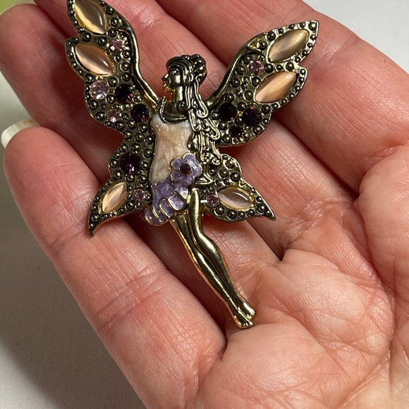 Charming Fairy Brooch with Gold and Purple Accents - Picture 3 of 7